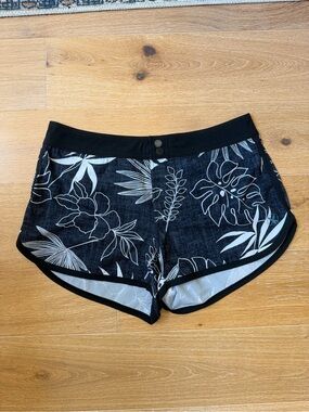 Carve Designs Women’s Black Floral Active Swim Shorts